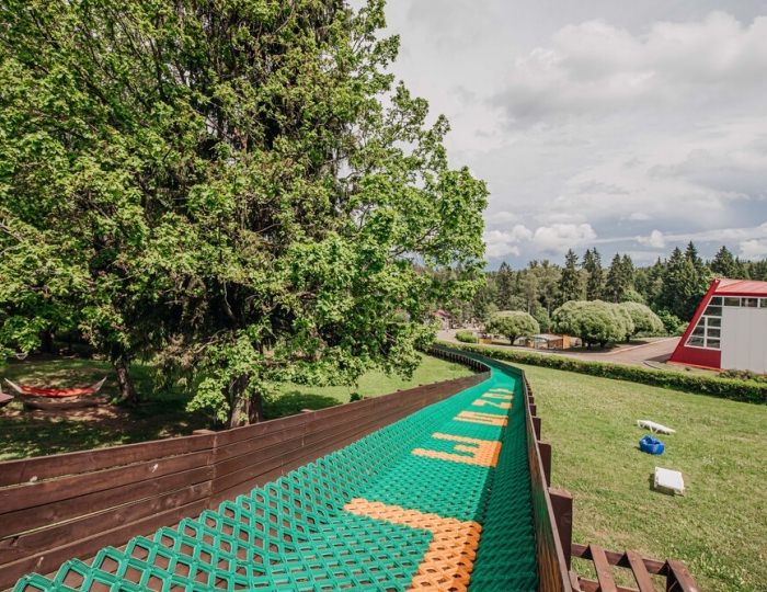 Всесезонная тюбинговая горка - Парк-отель Lesnoy / Лесной